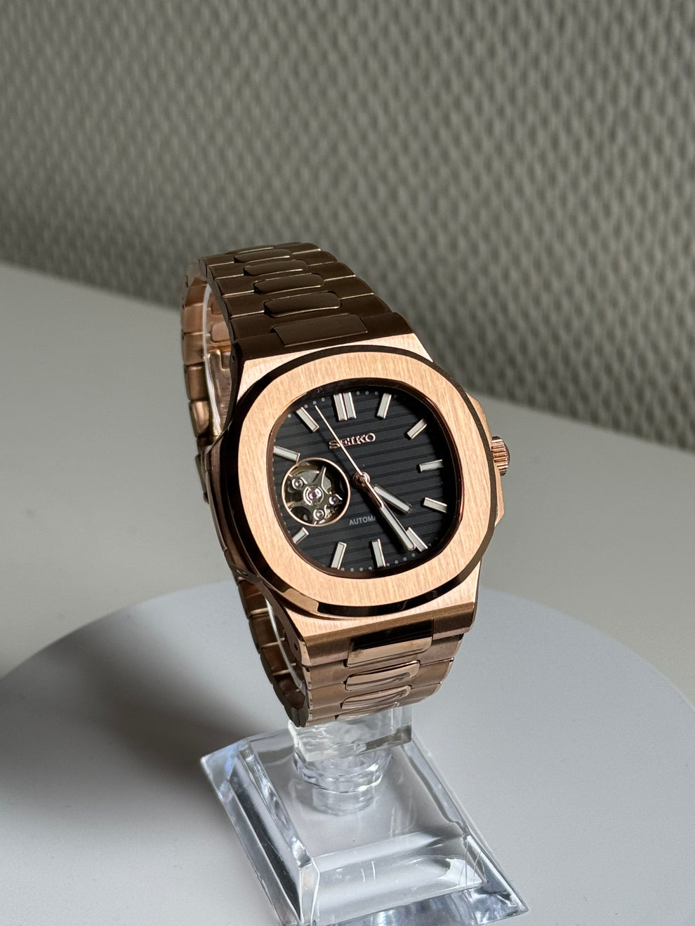 Nautilus Rose Gold Black Mod (Open Heart)