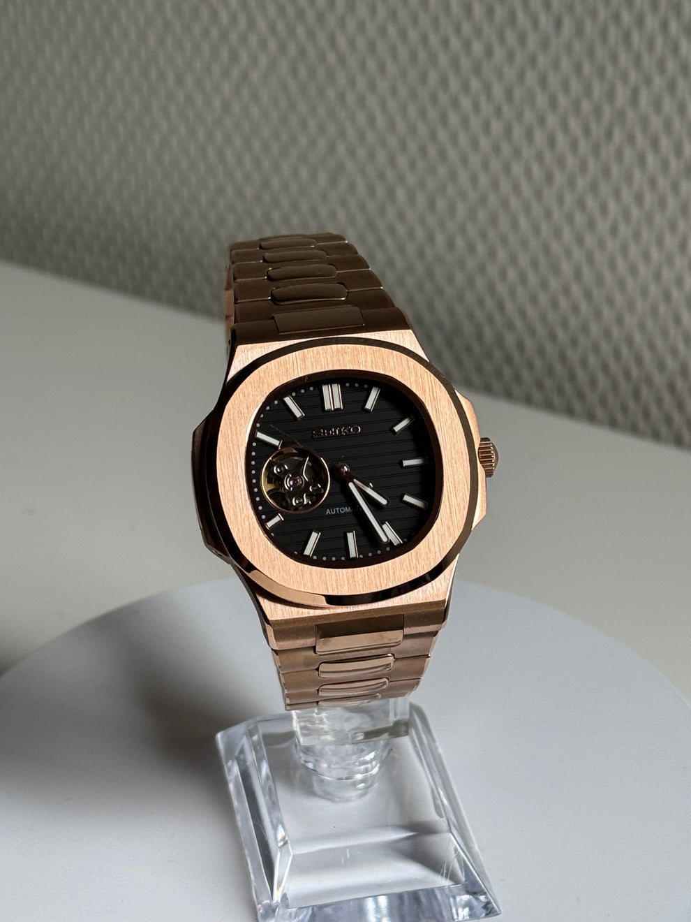 Nautilus Rose Gold Black Mod (Open Heart)